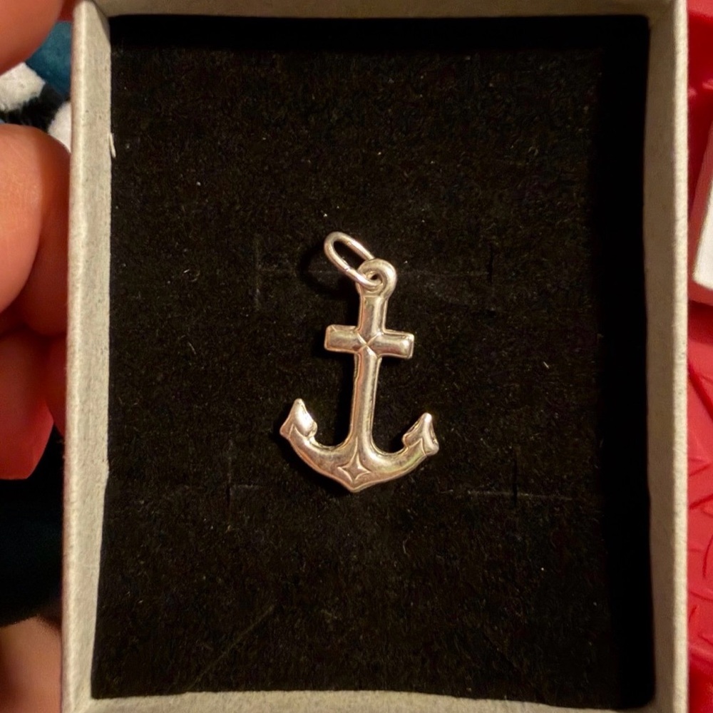 Sold 🏷️ Silver Anchor Pendant